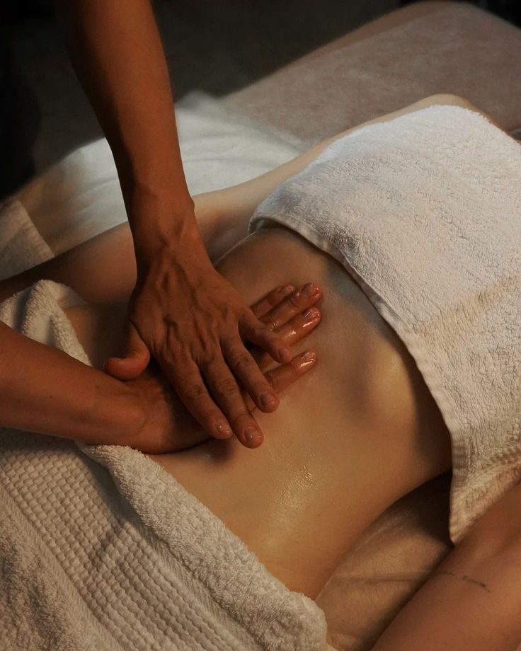 massage-du-ventre-annecy-belly-revolution-laura-gagin